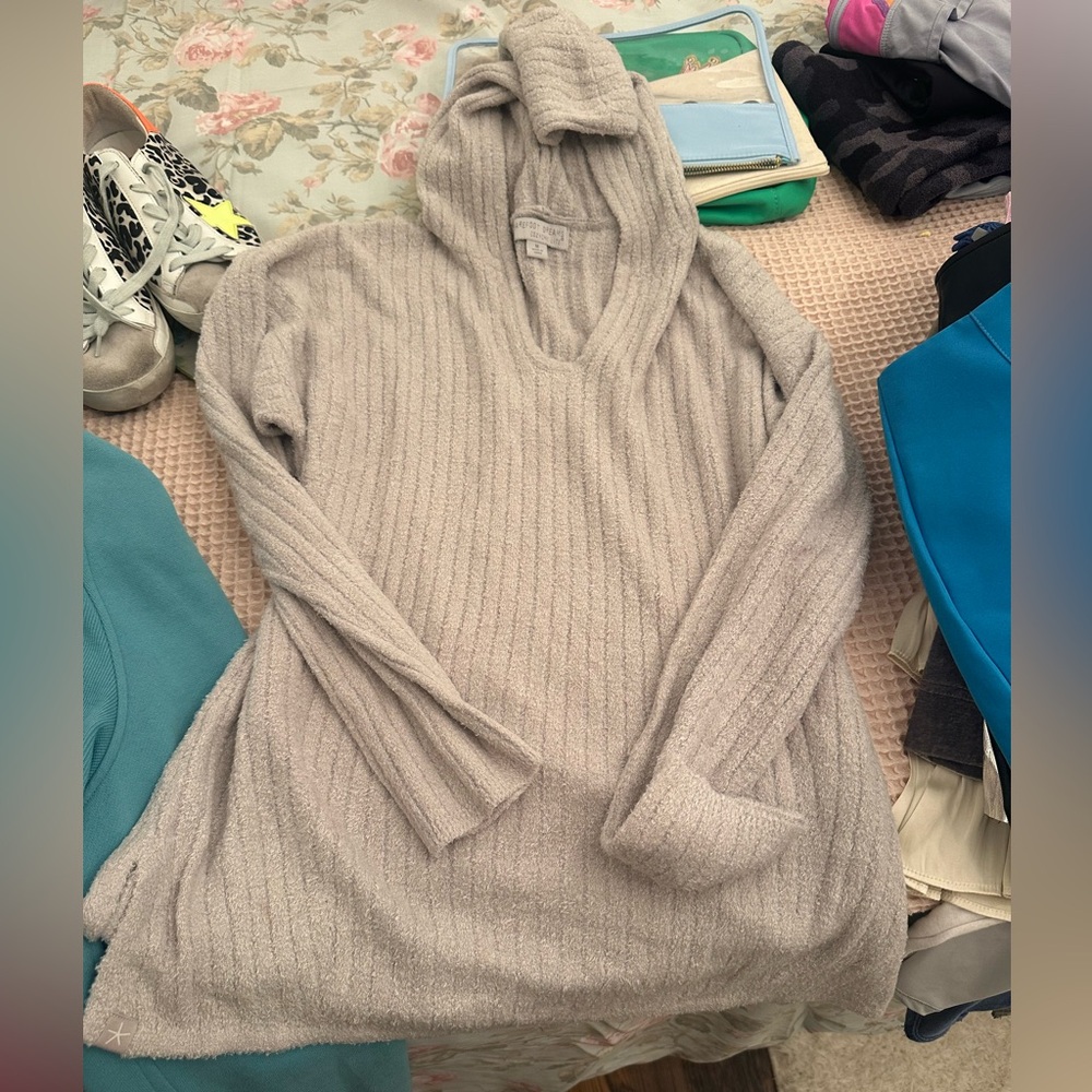 Barefoot Dreams CozyChic Ultra Lite Hoodie. Size Medium like new.
